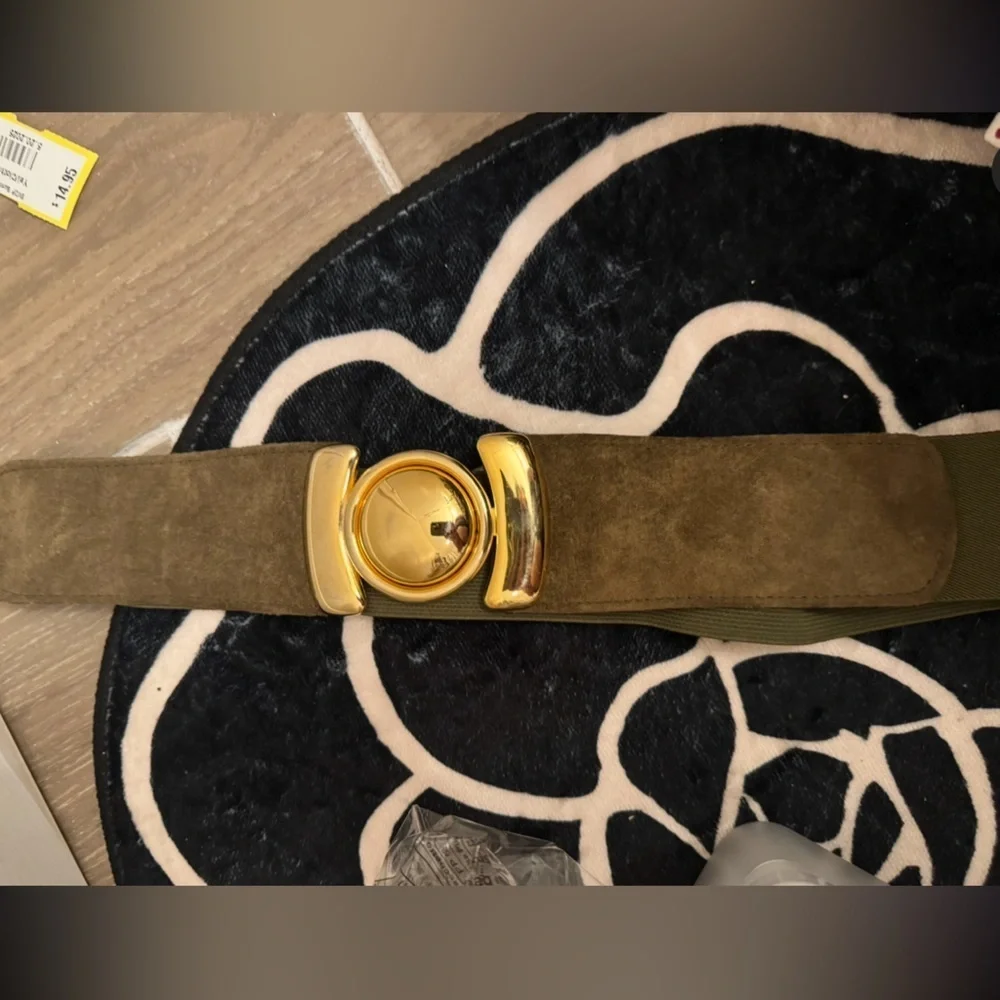 Suede elastic back Olive green Belt With Gold Circular Buckle Size M/L